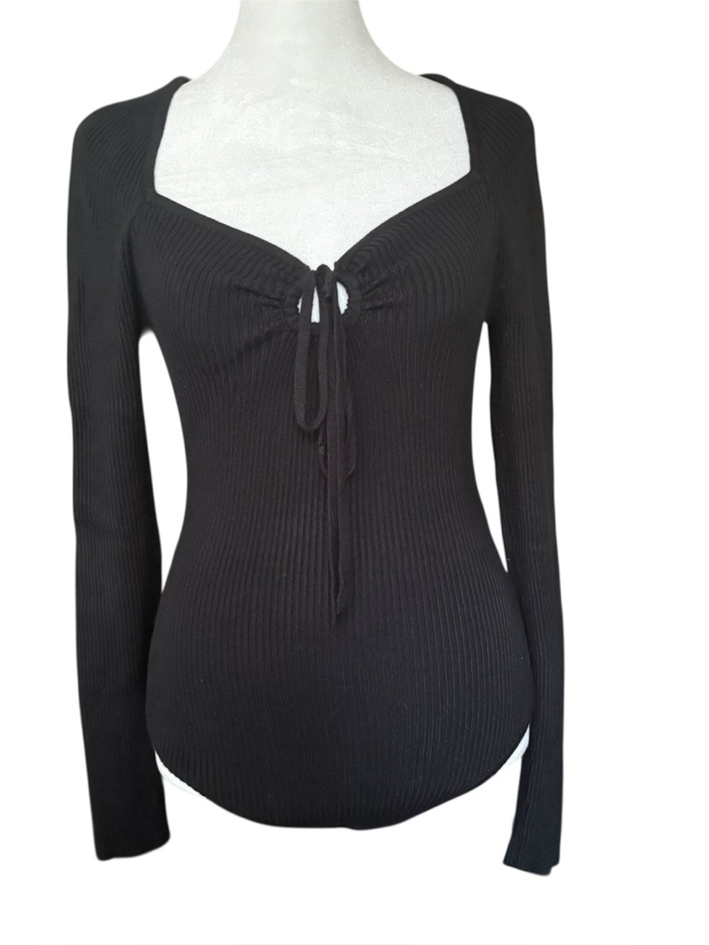 Abercrombie & Fitch black ribbed long-sleeve bodysuit keyhole tie-front medium